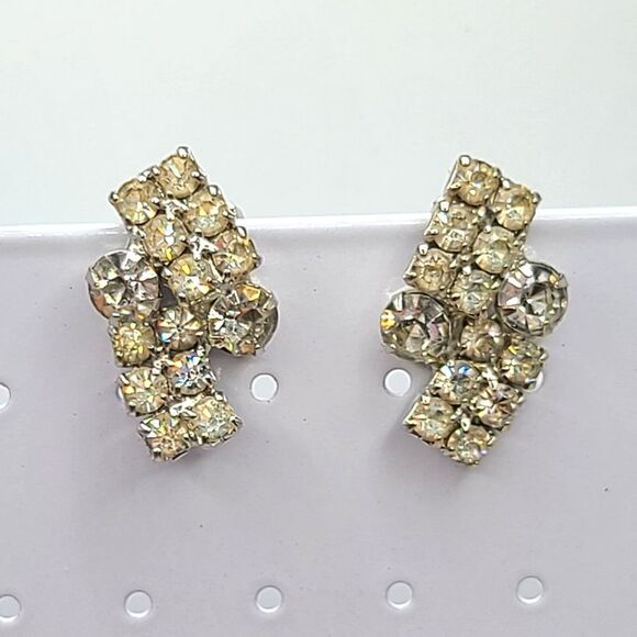 Vintage Rhinestone Clip on Earrings,  silvertone - Picture 1 of 4